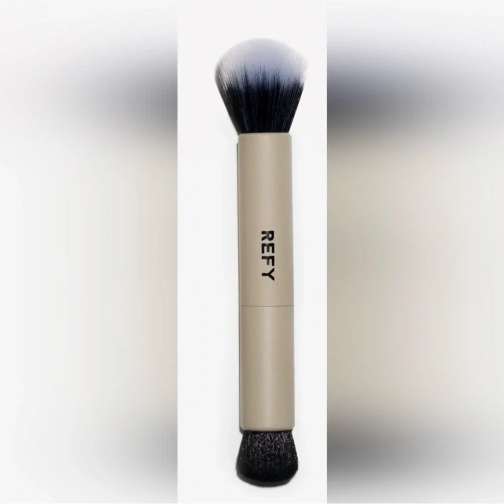 NWT REFY Dual-Ended Makeup Brush - Picture 1 of 3